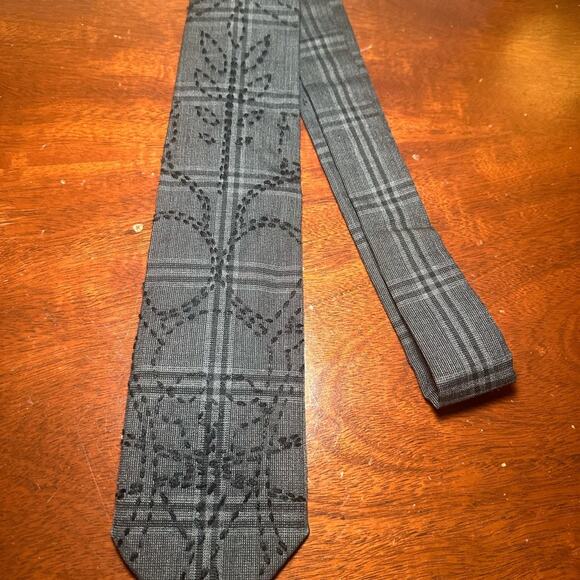 MARC ECKŌ - Gray Tie with Plaid Pattern - Picture 7 of 7